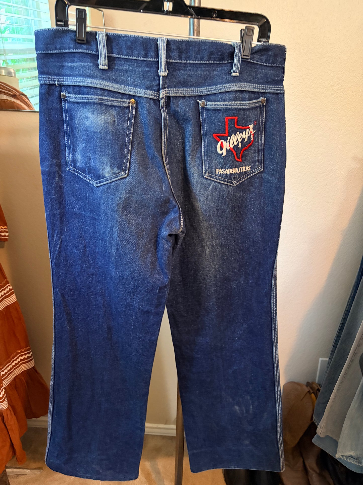 1980's Vintage Gilley’s Pasadena Embroidered Indigo Denim Jeans